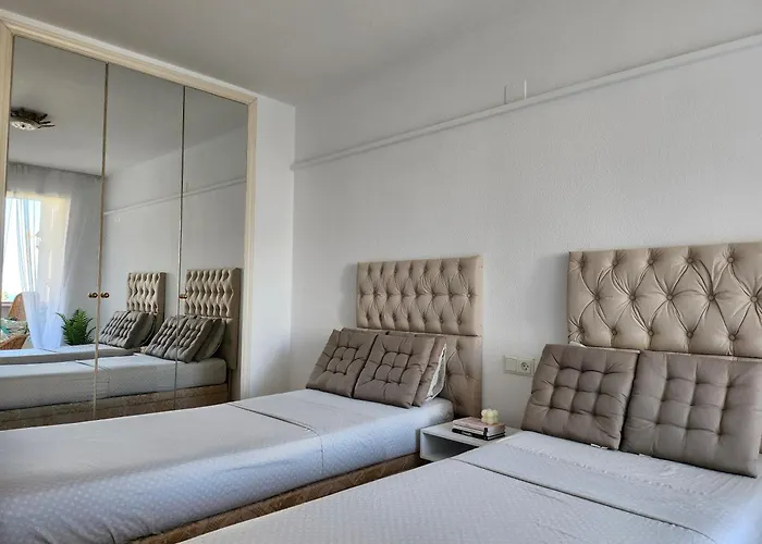 Casablanca Duplex Apartman *